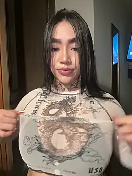 Snapshot of Nickiiiii chatting on 8, 3, 2026 Nickiiiii online show from 8, 3, 2026