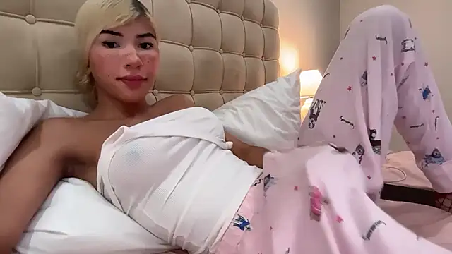 Snapshot of valeri-bigcock chatting on 26, 11, 2025 valeri-bigcock online show from 26, 11, 2025