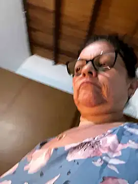 Snapshot of Sharongirl07 chatting on 6, 6, 2026 Sharongirl07 online show from 6, 6, 2026