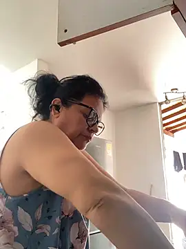 Sharongirl07 online show from 28, 7, 2026