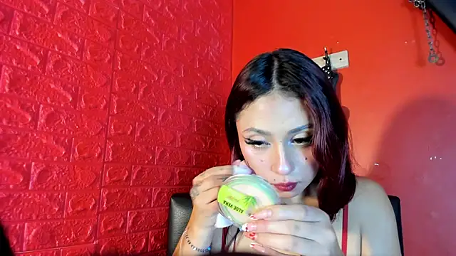 Monttserratt online show from 24, 11, 2025