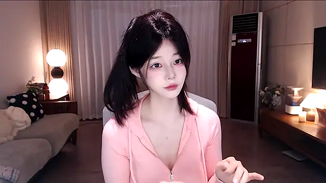 sweateanv  online show from 23, 3, 2026