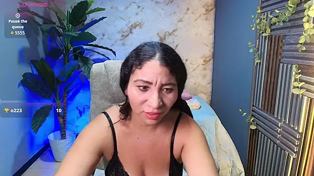 jennaa milf  online show from 5, 7, 2026