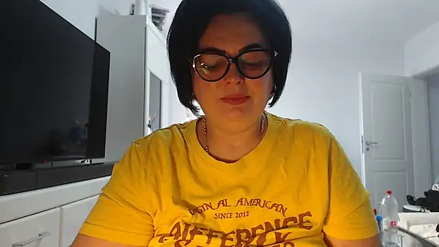 Amandamuller1982 online show from 6, 7, 2026