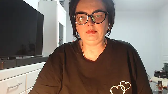 Amandamuller1982 online show from 10, 7, 2026