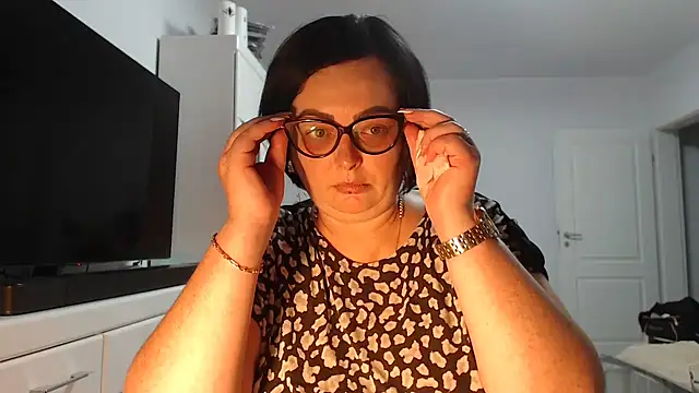 Amandamuller1982 online show from 4, 8, 2026