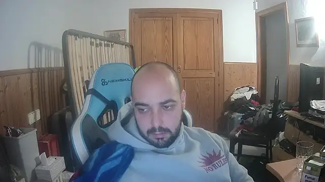 Snapshot of chicomallorca96 chatting on 1, 12, 2025 chicomallorca96 online show from 1, 12, 2025