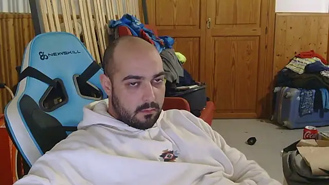 Snapshot of chicomallorca96 chatting on 1, 2, 2026 chicomallorca96 online show from 1, 2, 2026