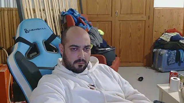 Snapshot of chicomallorca96 chatting on 2, 2, 2026 chicomallorca96 online show from 2, 2, 2026