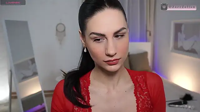 Snapshot of ZoeeZolton chatting on 24, 1, 2025 ZoeeZolton online show from 24, 1, 2025