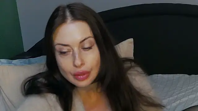 Mia Lovi online show from 27, 2, 2025