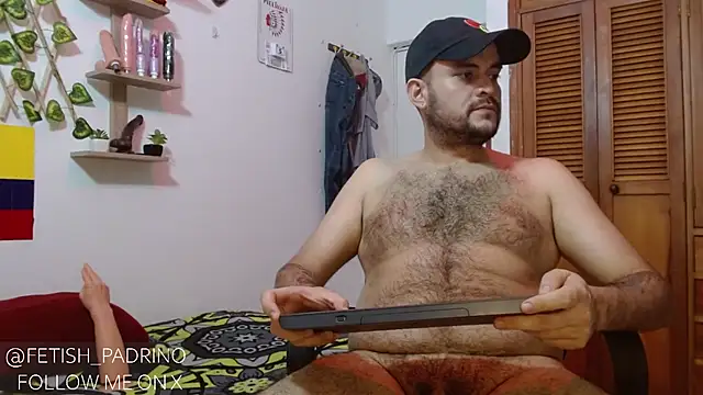 fetish padrino online show from 6, 3, 2025