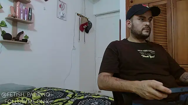 fetish padrino online show from 6, 3, 2025