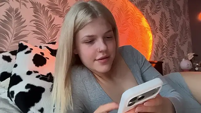 Maya Rave online show from 6, 7, 2026