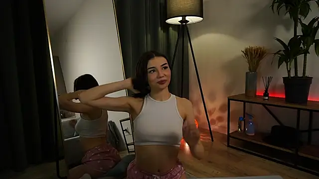 Snapshot of Kelly_Haren chatting on 14, 2, 2025 Kelly Haren online show from 14, 2, 2025