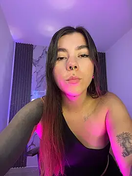 luccianagreyy online show from 28, 4, 2026