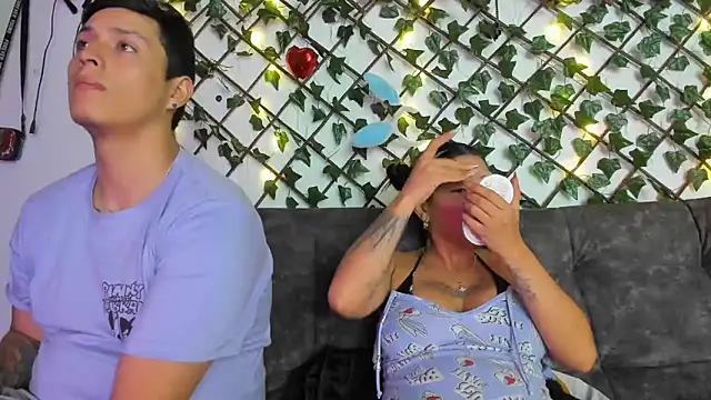 Snapshot of ethanandbrianna chatting on 5, 1, 2025 ethanandbrianna online show from 5, 1, 2025