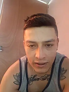 Snapshot of ethanandbrianna chatting on 23, 1, 2025 ethanandbrianna online show from 23, 1, 2025