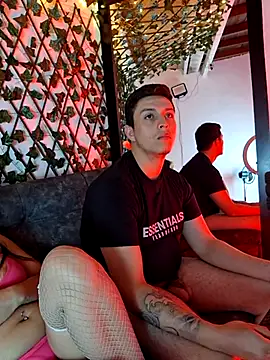 Snapshot of ethanandbrianna chatting on 20, 2, 2025 ethanandbrianna online show from 20, 2, 2025