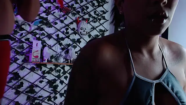 Snapshot of ethanandbrianna chatting on 5, 10, 2025 ethanandbrianna online show from 5, 10, 2025