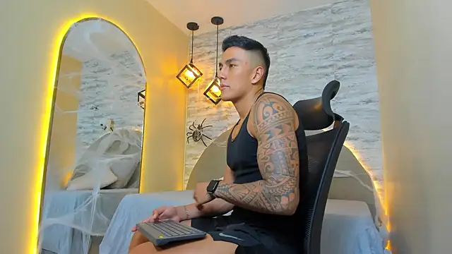 Aron Bolt online show from 18, 10, 2025