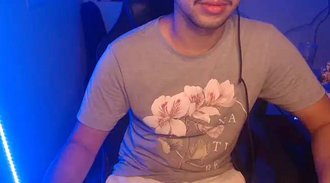 Snapshot of anjonoturno1 chatting on 15, 12, 2024 anjonoturno1 online show from 15, 12, 2024