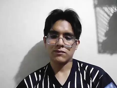 Snapshot of HardDick2 chatting on 3, 3, 2026 HardDick2 online show from 3, 3, 2026