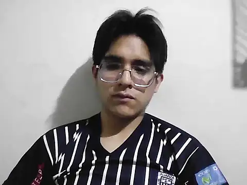 Snapshot of HardDick2 chatting on 6, 3, 2026 HardDick2 online show from 6, 3, 2026