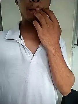 Snapshot of morenomr1 chatting on 20, 12, 2024 morenomr1 online show from 20, 12, 2024