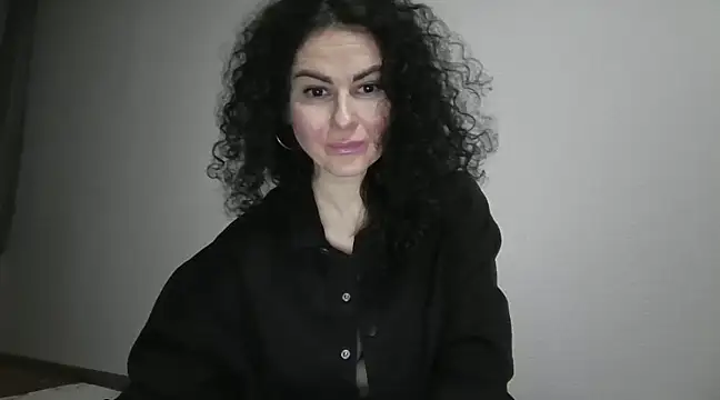 Snapshot of MiraLove362 chatting on 1, 2, 2025 MiraLove362 online show from 1, 2, 2025