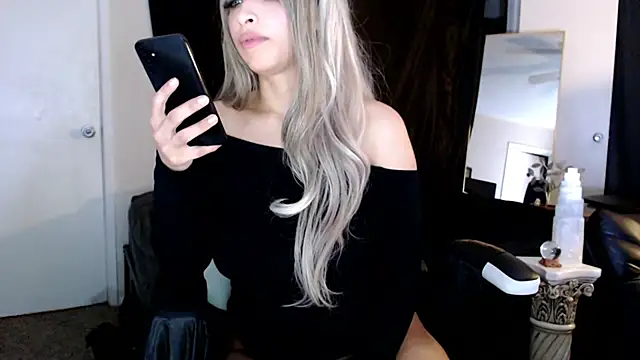 liadivina online show from 13, 3, 2025