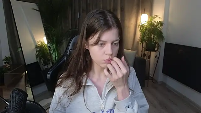 Este Glen online show from 16, 10, 2025