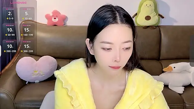 Yilin1999 online show from 15, 2, 2025