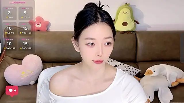 Yilin1999 online show from 25, 2, 2025