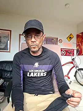 mileflav0r online show from 6, 5, 2026