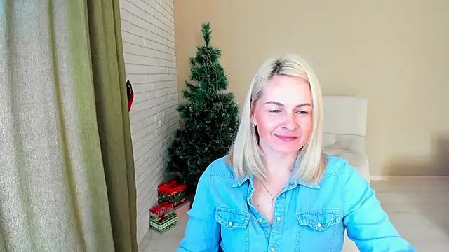 Alicee Gracee online show from 15, 12, 2025