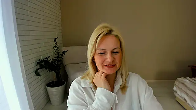 Alicee Gracee online show from 20, 2, 2026