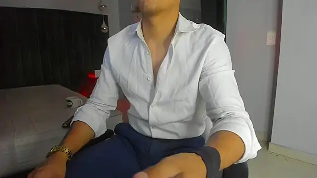 Snapshot of Lucii_fer_ chatting on 5, 11, 2025 Lucii fer online show from 5, 11, 2025