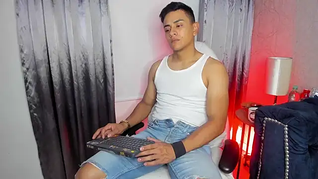 Snapshot of Lucii_fer_ chatting on 20, 2, 2026 Lucii fer online show from 20, 2, 2026