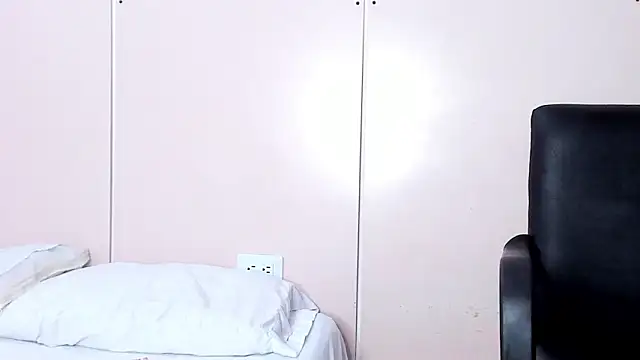 Snapshot of MarieMyller chatting on 6, 12, 2024 MarieMyller online show from 6, 12, 2024