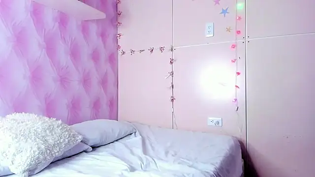 Snapshot of MarieMyller chatting on 22, 12, 2024 MarieMyller online show from 22, 12, 2024