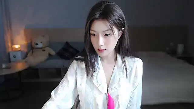 Snapshot of Lucky-baby chatting on 2, 12, 2024 Lucky-baby online show from 2, 12, 2024