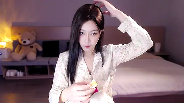 Snapshot of Lucky-baby chatting on 15, 12, 2024 Lucky-baby online show from 15, 12, 2024