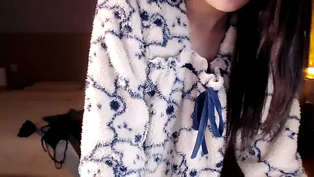 Snapshot of Lucky-baby chatting on 13, 1, 2025 Lucky-baby online show from 13, 1, 2025