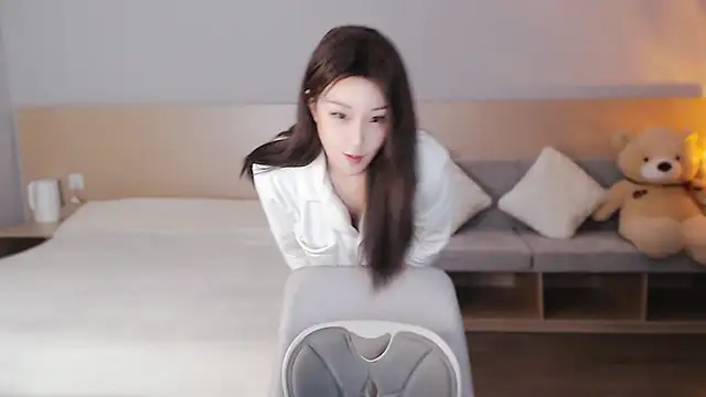 Snapshot of Lucky-baby chatting on 8, 3, 2025 Lucky-baby online show from 8, 3, 2025