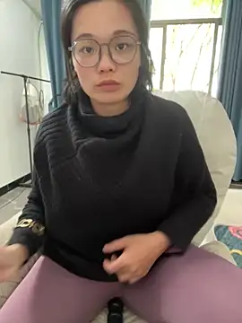 Snapshot of Bella0815 chatting on 5, 2, 2025 Bella0815 online show from 5, 2, 2025