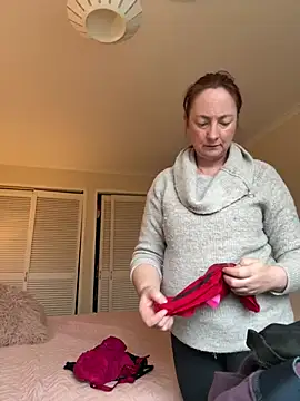 LouiseTswing online show from 23, 2, 2025