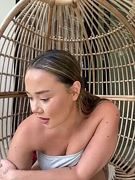 Snapshot of mayakitsune69 chatting on 15, 2, 2026 mayakitsune69 online show from 15, 2, 2026