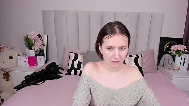MiaKarlos online show from 3, 5, 2026