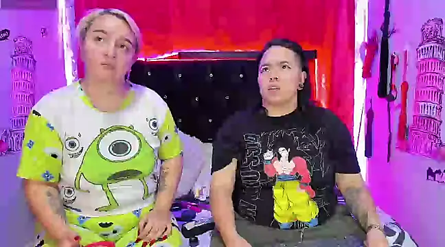 Snapshot of katieeandsharonn chatting on 7, 2, 2025 katieeandsharonn online show from 7, 2, 2025